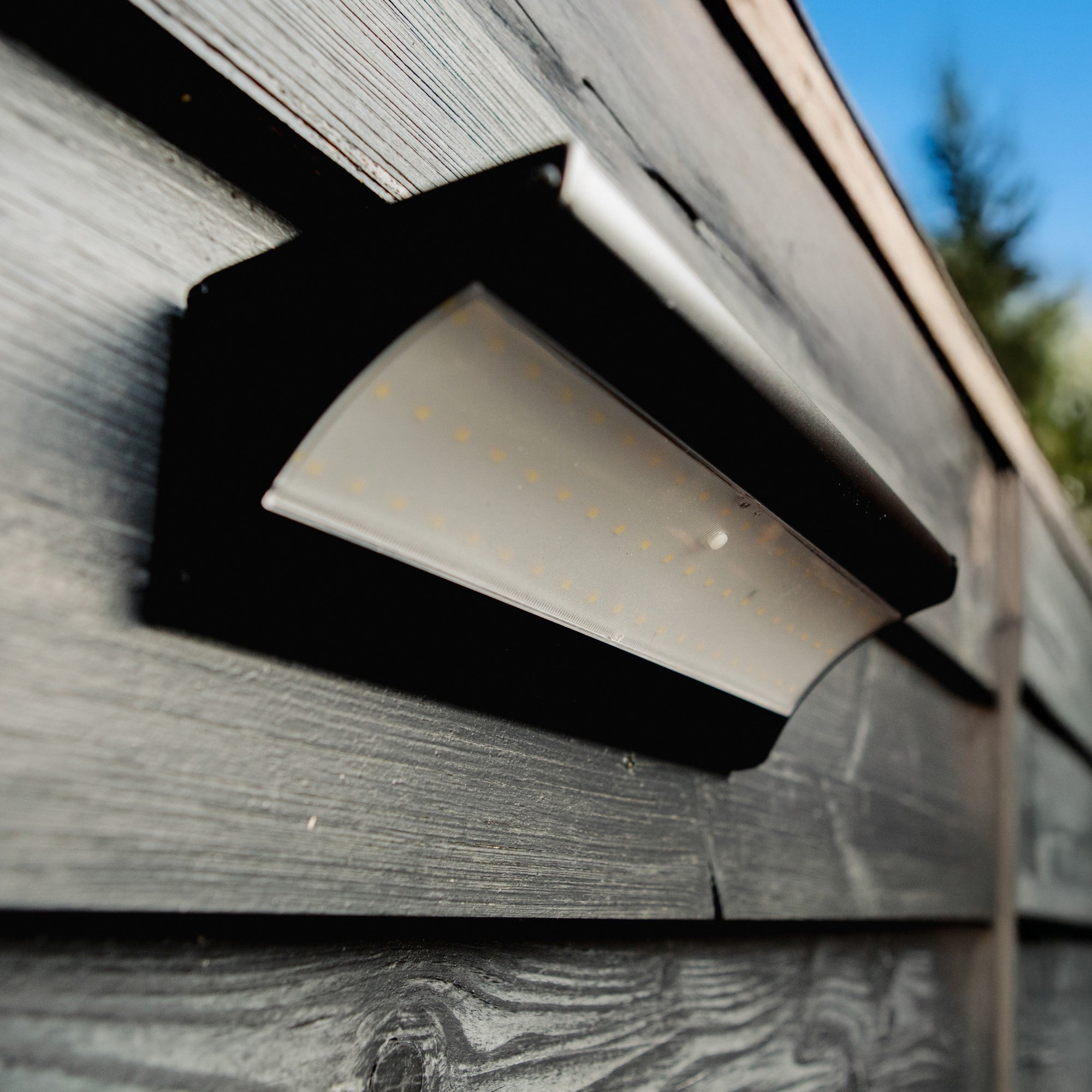 Iplux® Solar LED Wandlamp SafeSense Elite 1100lm