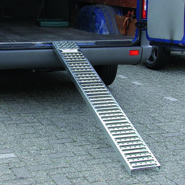 Oprijplaat staal (180x26 cm) - max. 225 kg