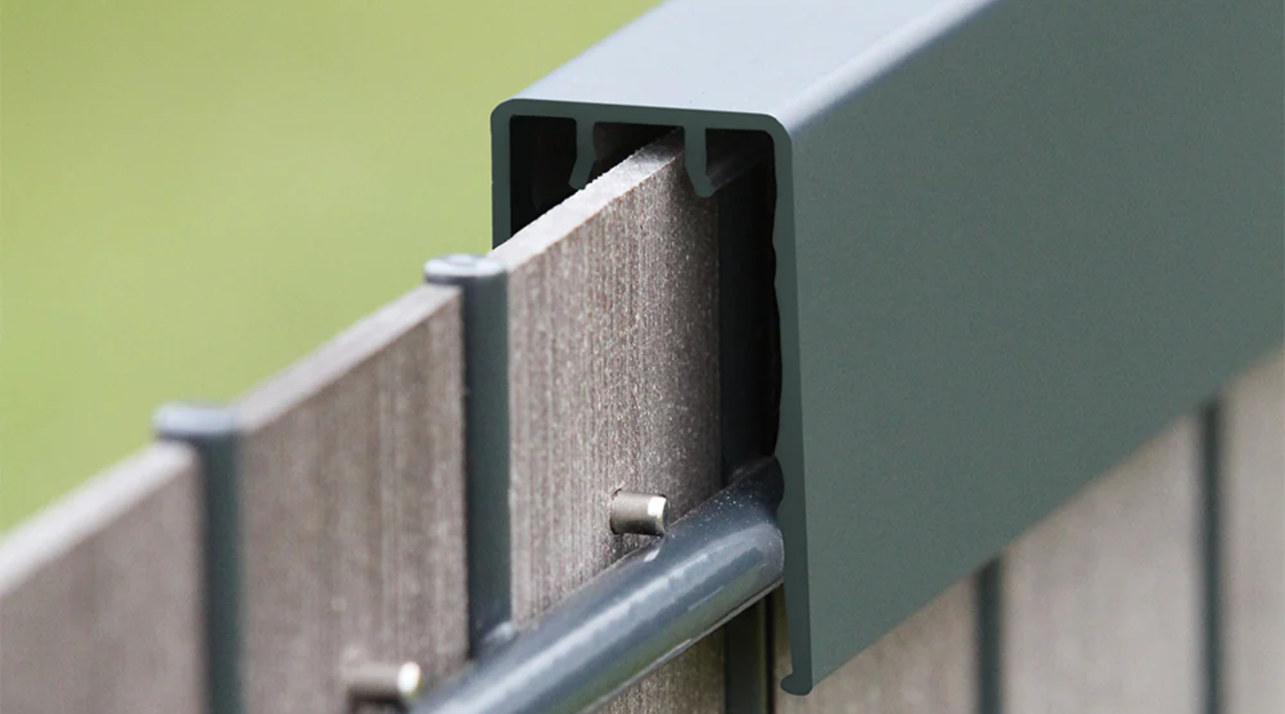 Fensoplate | dé verticale privacy oplossing voor dubbelstaafmatten