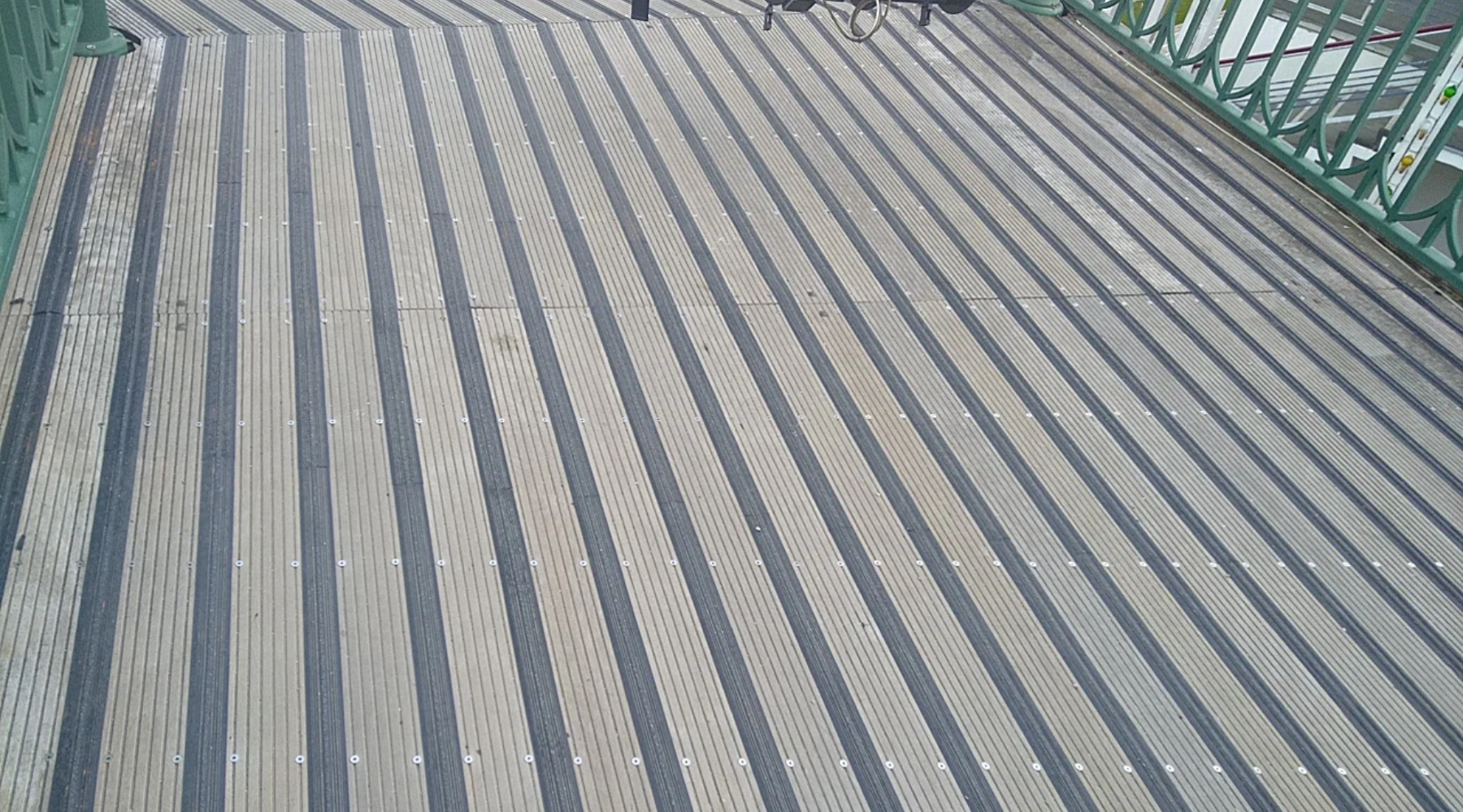 Vlonder afdichtprofiel kopen? Voorkom water- en zandoverlast eenvoudig!