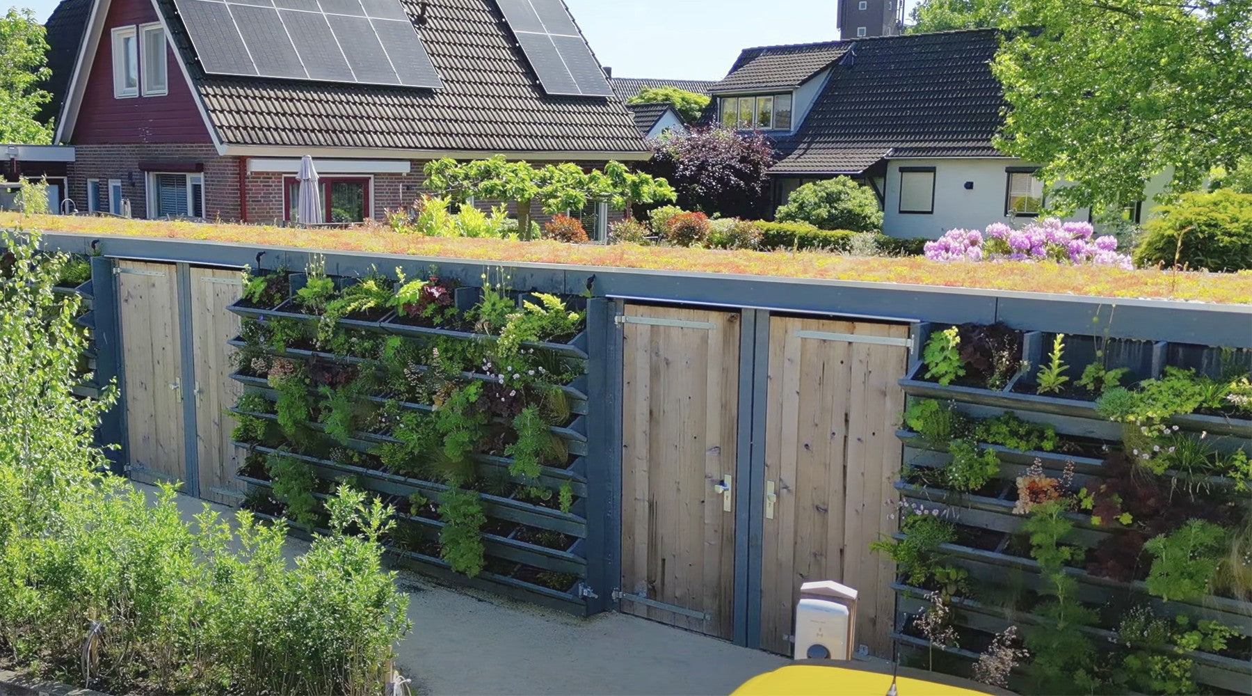 Save Divider Wall: de dubbelzijdige groene gevel