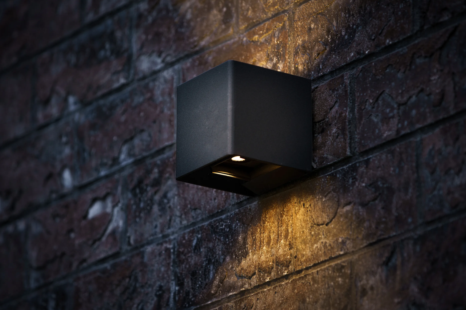 Ixion Small 230V